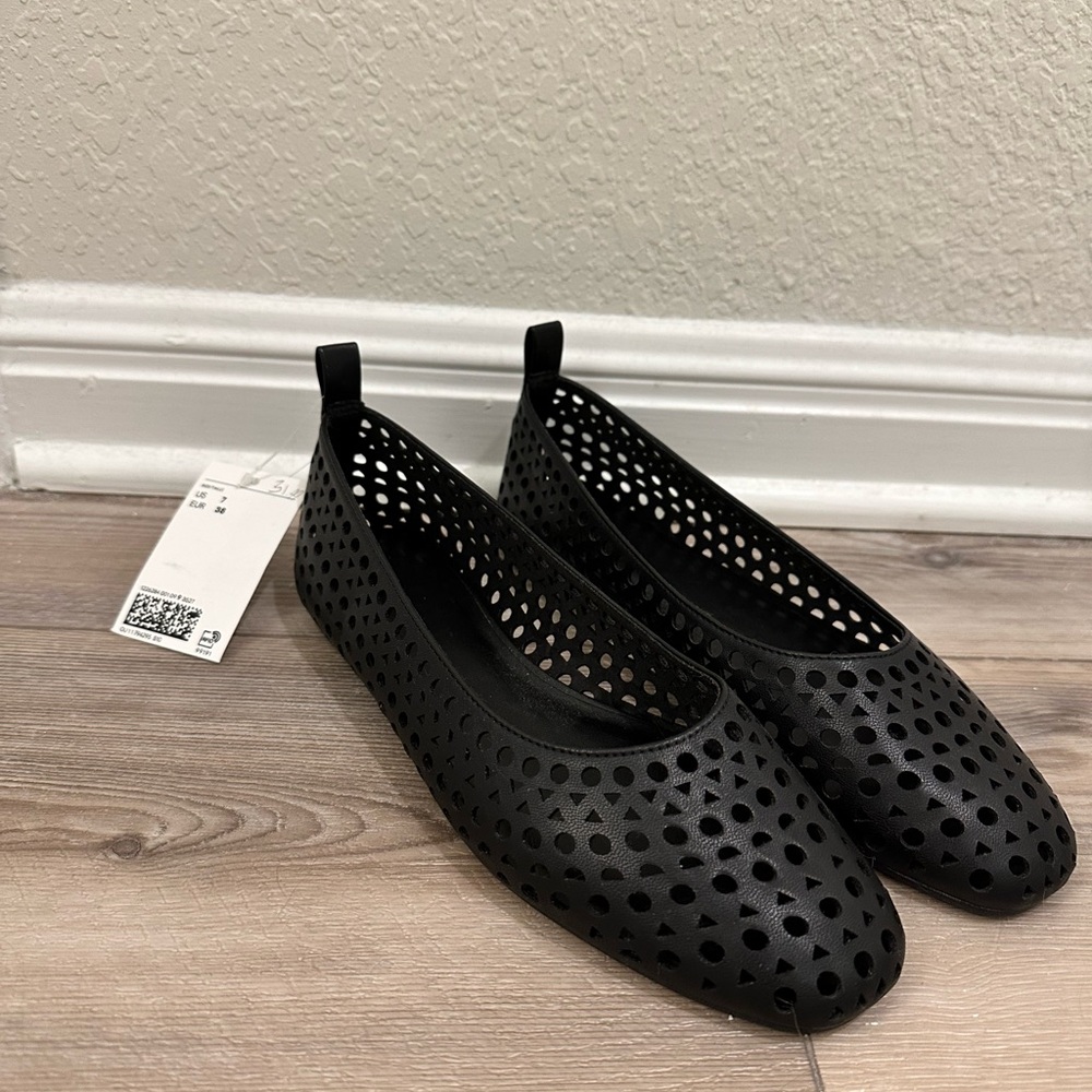 H&M Flats